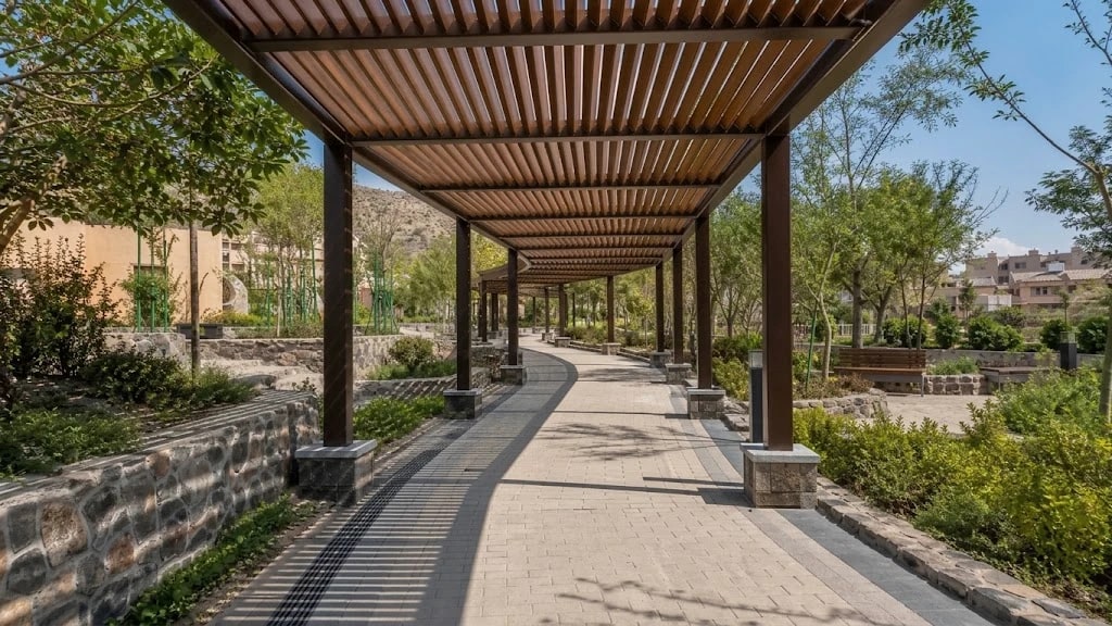 Timber-Look Louvre Walkway — primary view